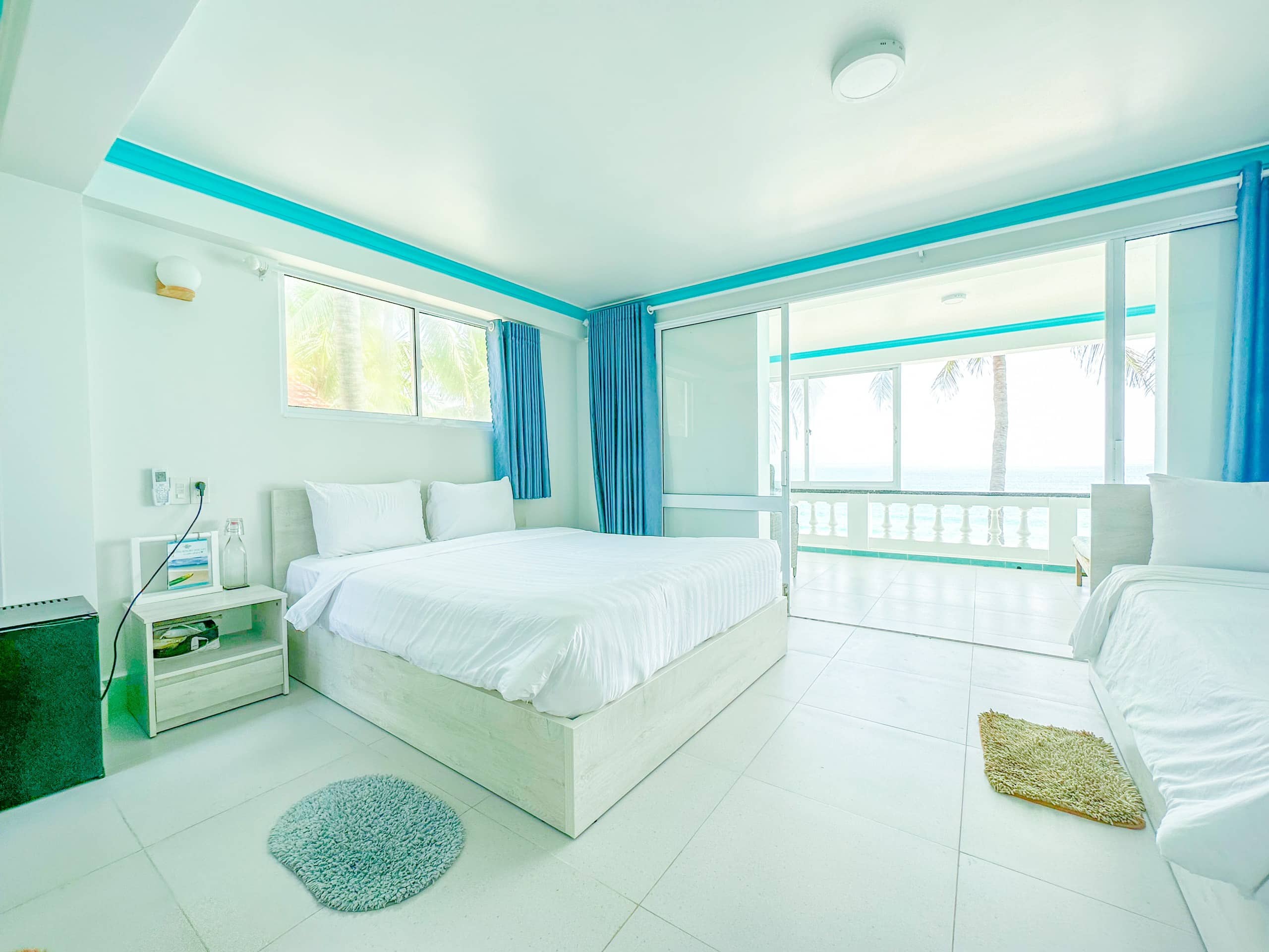 Floor Building Sea View Room