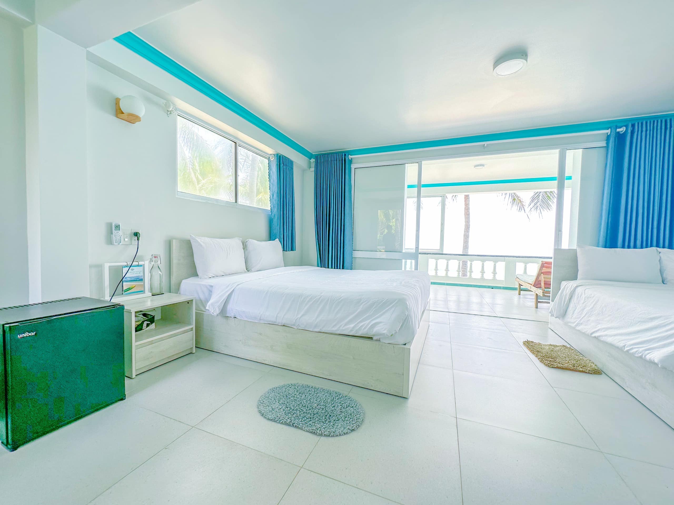 Floor Building Sea View Room